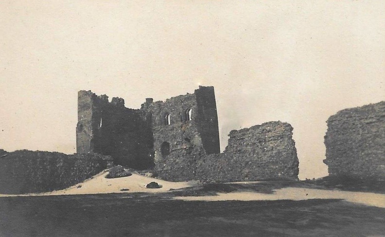 Руины кревского замка, 1917 г..jpg