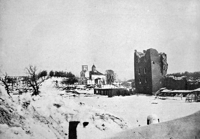 Кревский замок зимой 1915-1916 гг. Фото из книги 3-го пехотного полка 16-й Ландверной дивизии.jpg