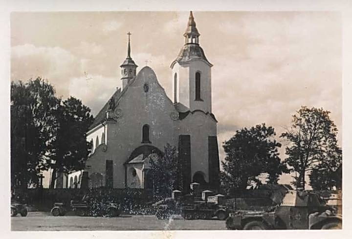 Костел Пресвятой Девы Марии Розария (Руженцовой), между 1939 и 1945 гг..jpg