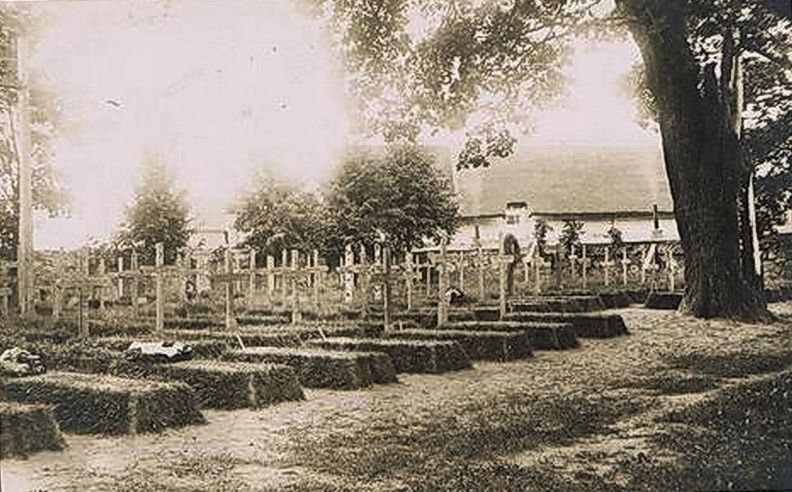 Немецкое военное кладбище у Троицого костёла1.JPG