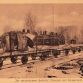 Lata-1915-1917-,-Ruiny-dworca-kolejowego-i-wieży-wodnej,-zniszczonych-w-czasie-I-wojny-światowej.jpg