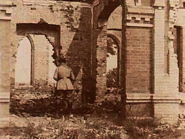Железнодорожный вокзал, уничтоженный во время первой мировой войны, 1915-1918 гг.