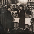 Продажа баранок на сморгонском рынке, 30-е гг
