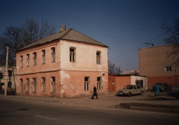Улица Гагарина, здание библиотеки