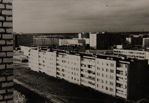 Вид с ул.Юбилейной на среднюю школу №5 (на заднем плане)