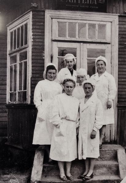 Работницы сморгонский аптеки, 1950-е гг..jpg