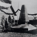 Памятник Паулю фон Гиндербургу у железнодорожной станции, 1917 г..jpg