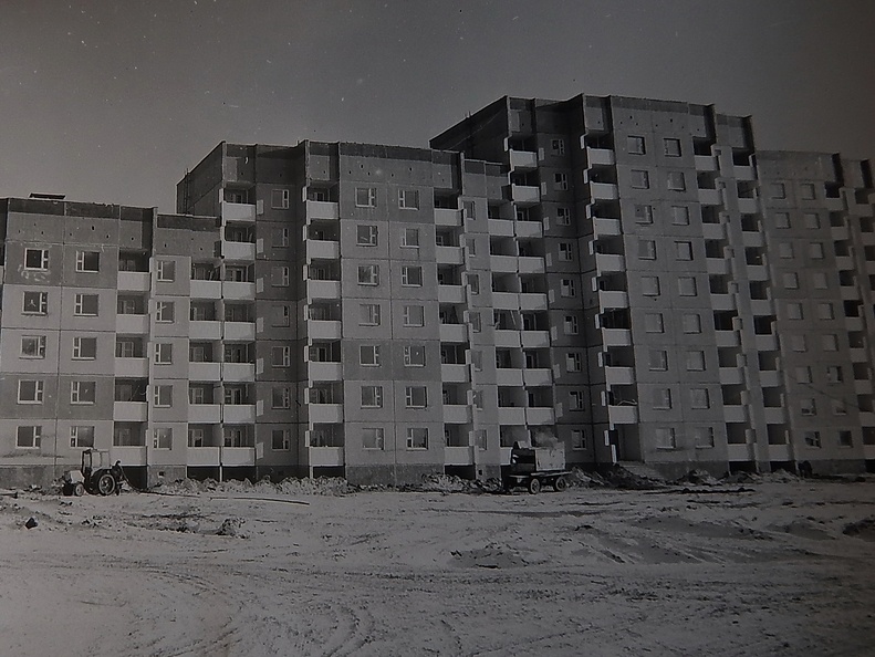 Второй заселённый дом в микрорайоне Корени, 1989-й г.