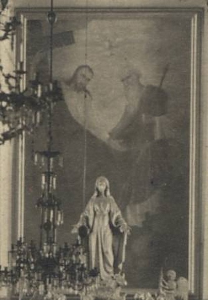 Внутреннее убранство Троицого костёла, 1916 г.--.jpg