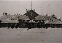 Усадебно-парковый ансамбль Оскерков (Oskierków), строение 19 века, разрушено в 1939 г. В годы Первой мировой войны - Солдатский дом, фото 1917 г.