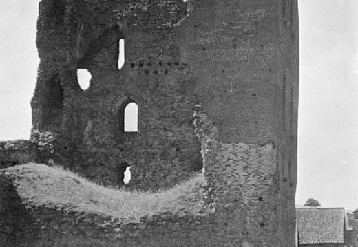 Руины замка, фото Ян Булгак, 1911 г.