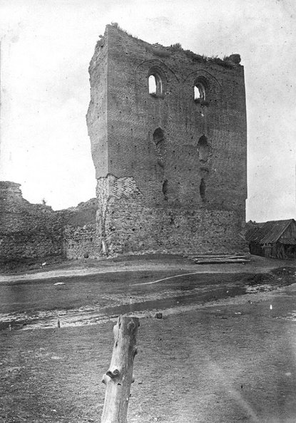 Руины замка, фото Я.Ядковски, 1909 г..jpg