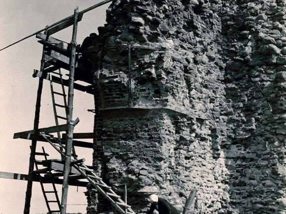 Консервация башни кревского замка, 1929-1930 гг.