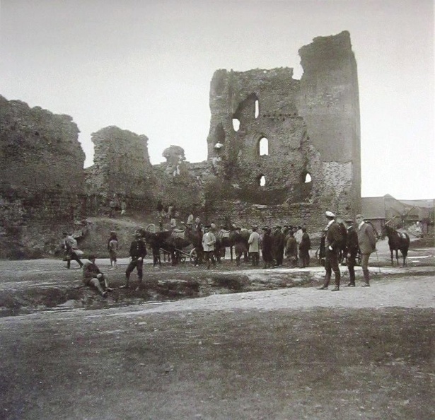 Кревский замок, фото Станислав Филиберт Флёри, 1900 г..jpg