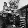 Церковь Святой Троицы во время артиллеристского обстрела